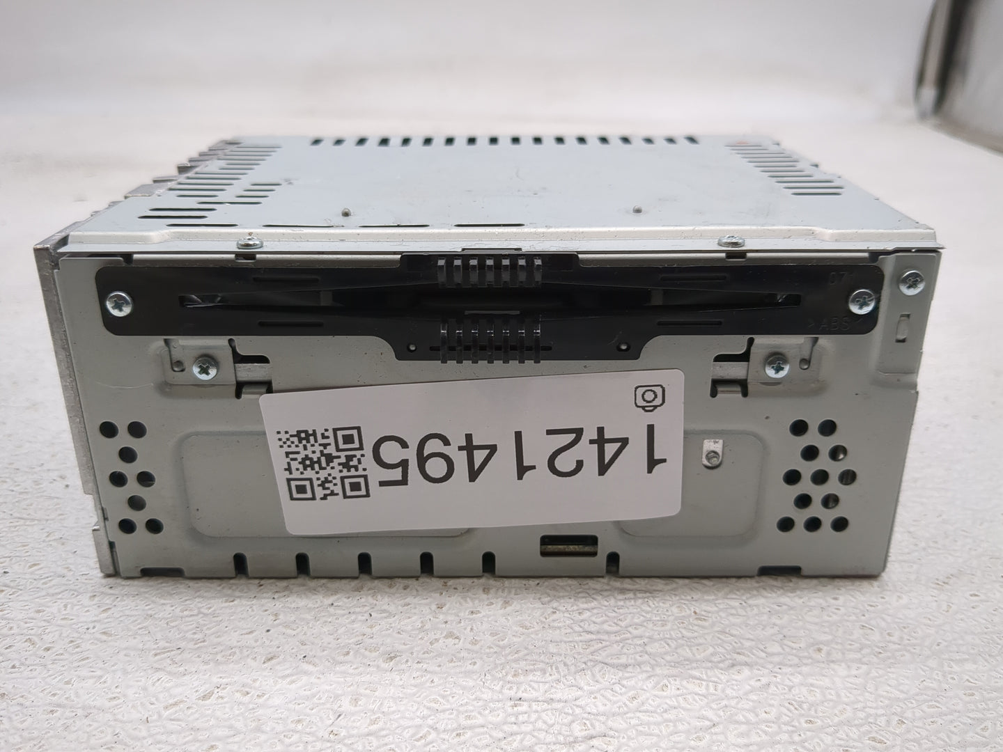 2013-2015 Lincoln Mks Radio AM FM Cd Player Receiver Replacement P/N:DA5T-19C107-LA Fits Fits 2013 2014 2015 OEM Used Auto P