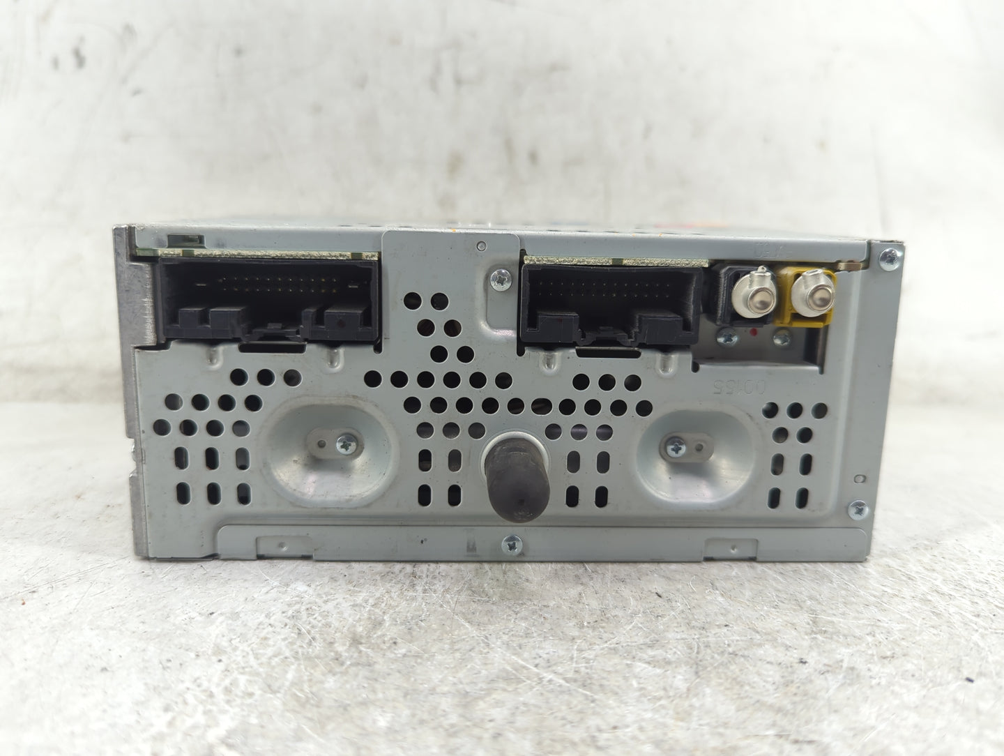 2015 Lincoln Mks Radio AM FM Cd Player Receiver Replacement P/N:DA5T-19C107-LA Fits OEM Used Auto Parts - Oemusedautoparts1.
