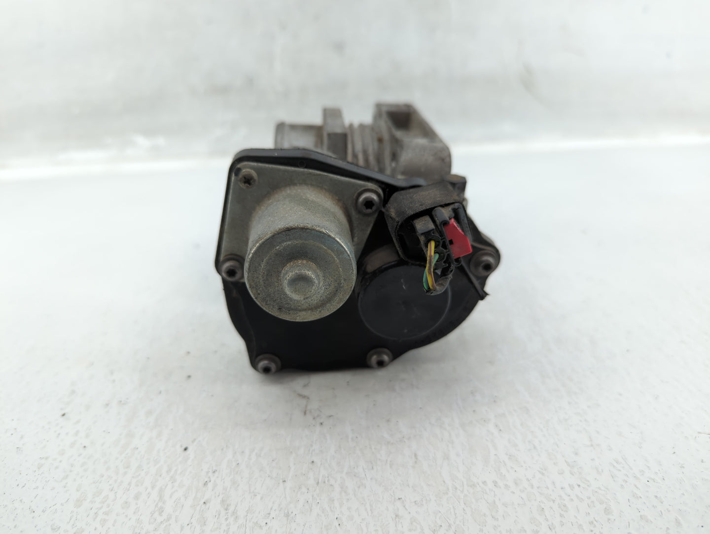 2010-2016 Lincoln Mks Throttle Body P/N:AA5E-9F991-BB Fits Fits 2010 2011 2012 2013 2014 2015 2016 2017 2018 2019 OEM Used A