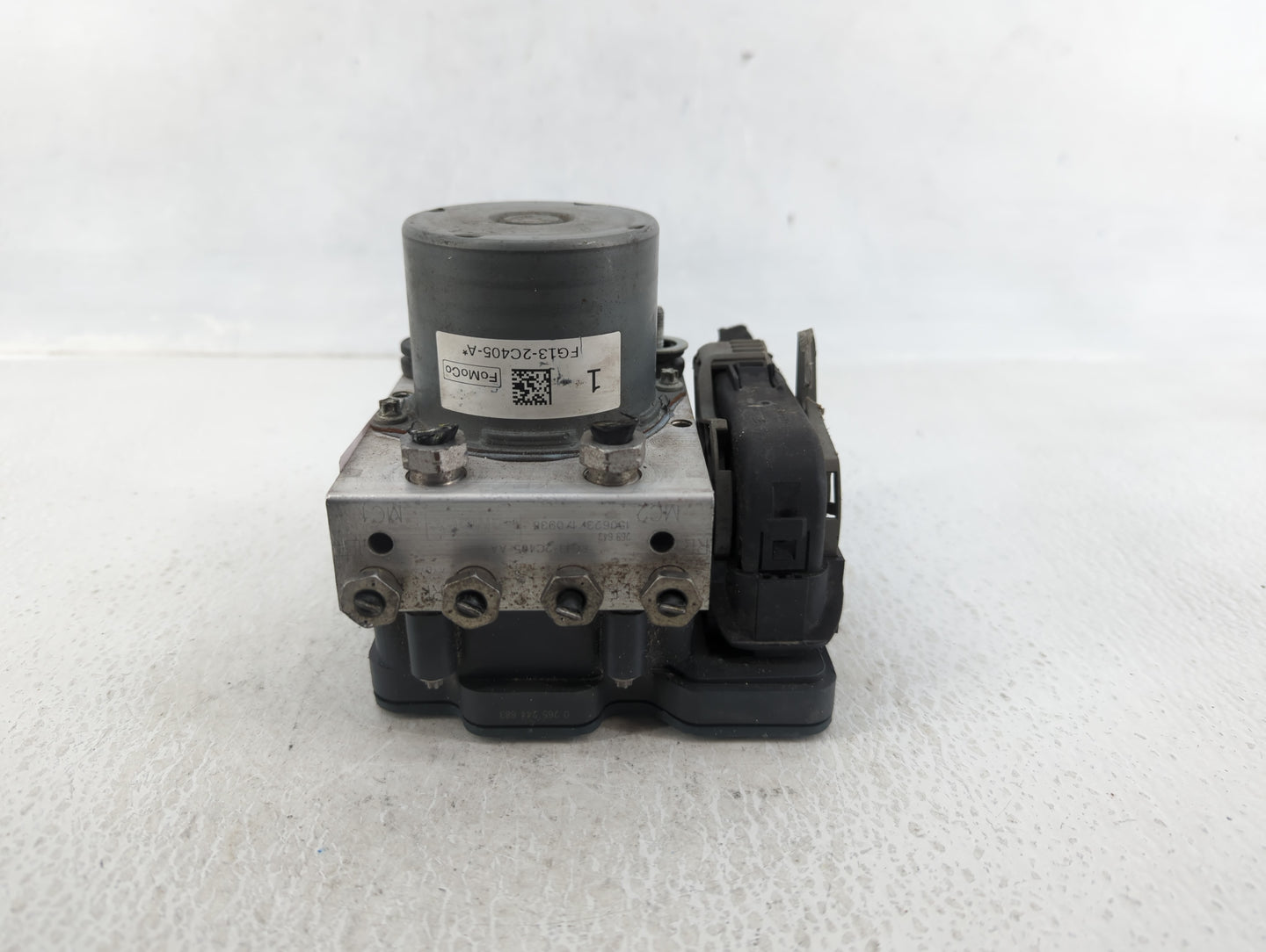 2014-2016 Lincoln Mks ABS Pump Control Module Replacement P/N:FG13-2C405-AA FG13-2C405-AB Fits Fits 2014 2015 2016 2017 2018