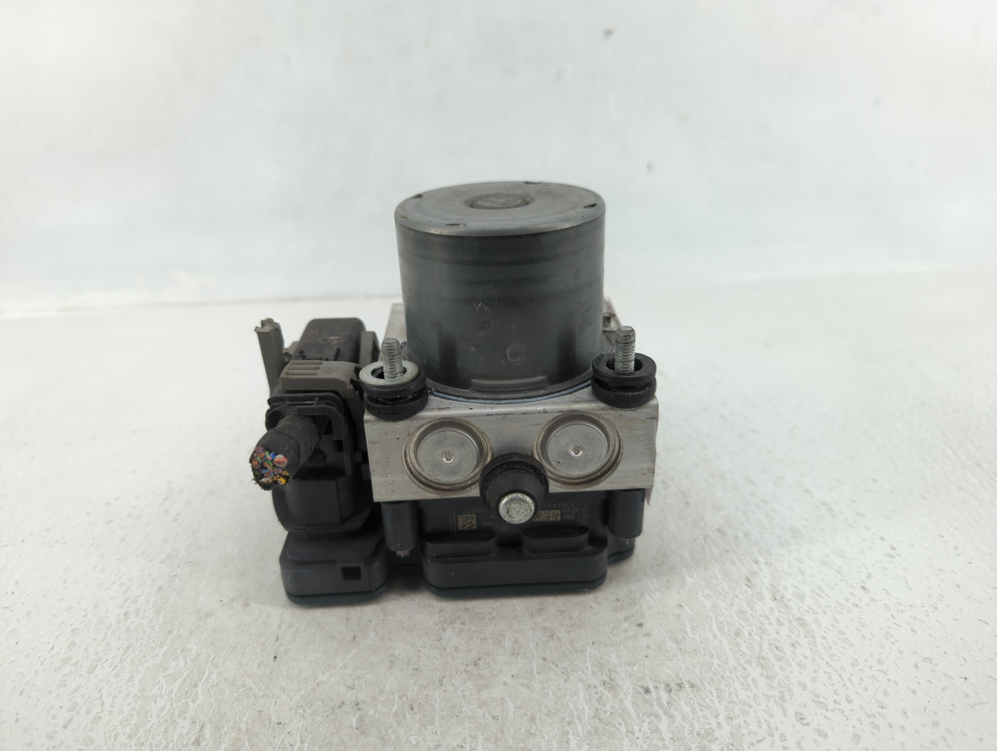2014-2016 Lincoln Mks ABS Pump Control Module Replacement P/N:FG13-2C405-AA FG13-2C405-AB Fits Fits 2014 2015 2016 2017 2018