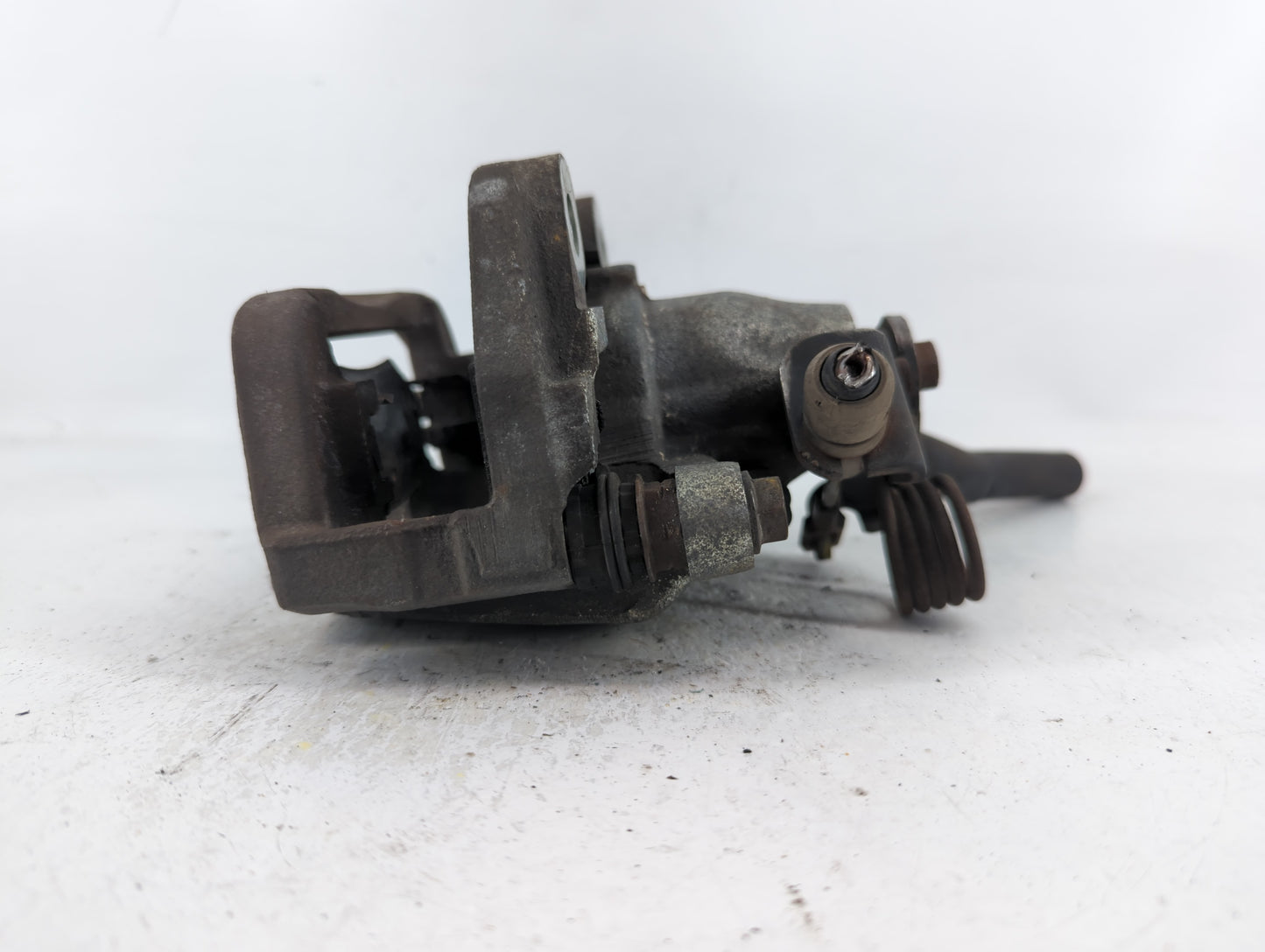 Lincoln Mks Front Driver Left Brake Caliper - Oemusedautoparts1.com