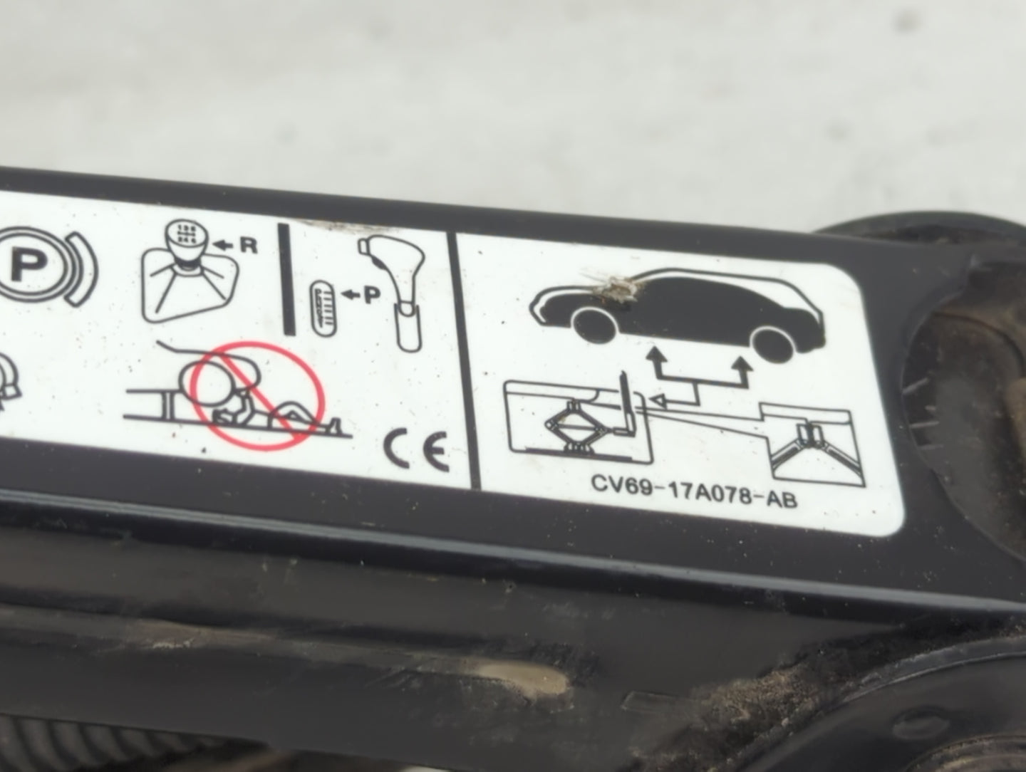 2015 Lincoln Mkx Spare Scissor Car Jack - Oemusedautoparts1.com