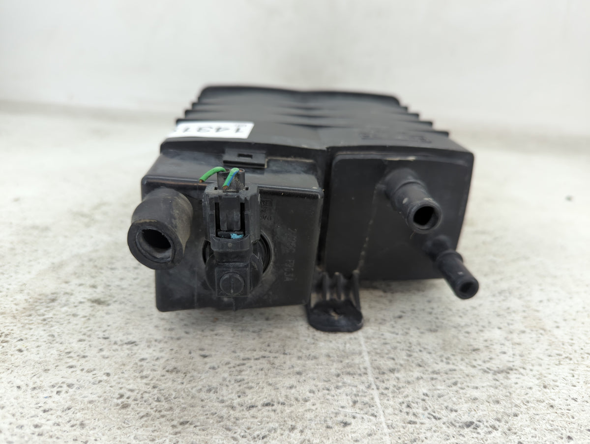 2015 Lincoln Mkx Fuel Vapor Charcoal Canister 1431990 - Oemusedautoparts1.com