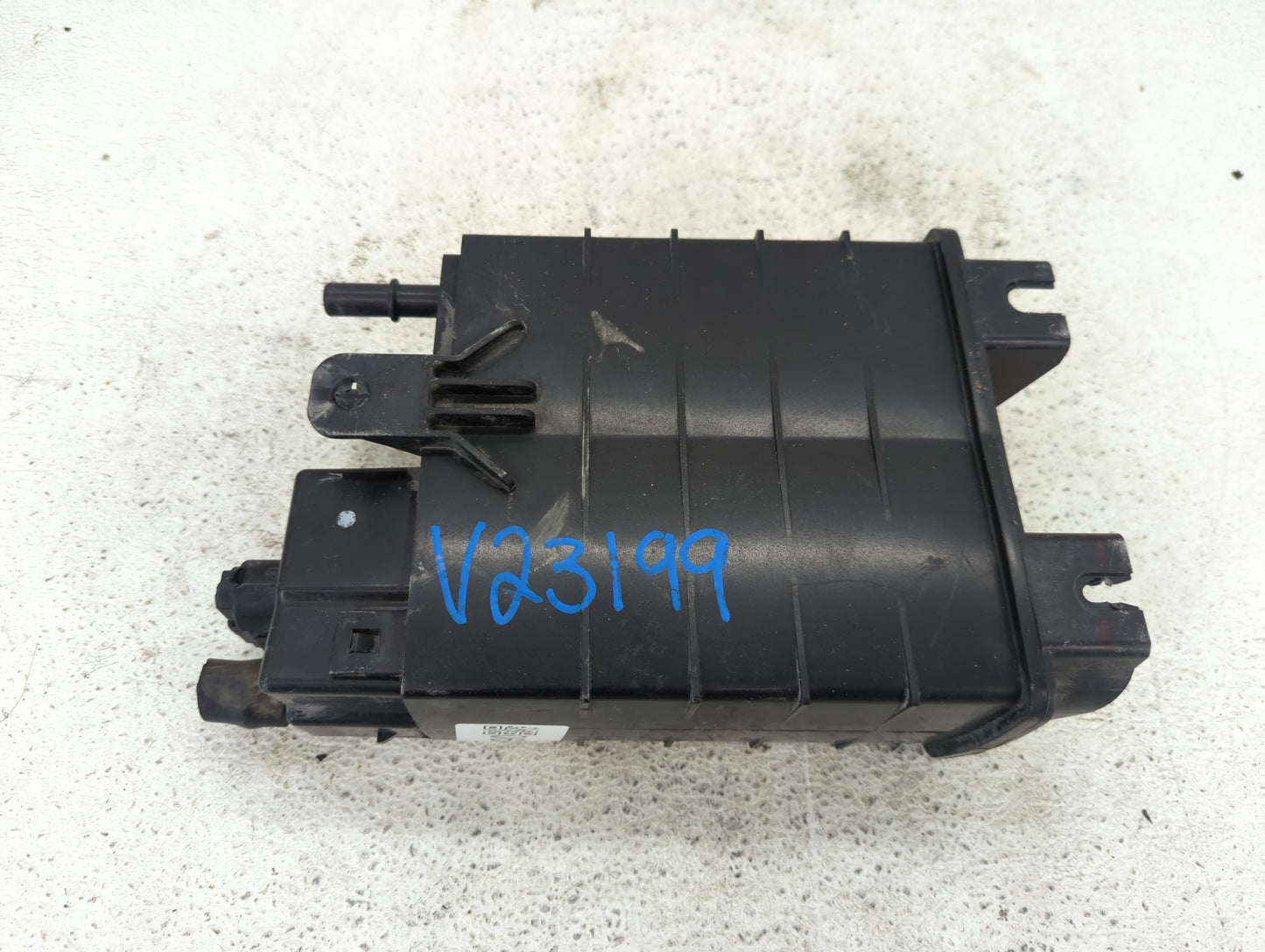 2015 Lincoln Mkx Fuel Vapor Charcoal Canister - Oemusedautoparts1.com