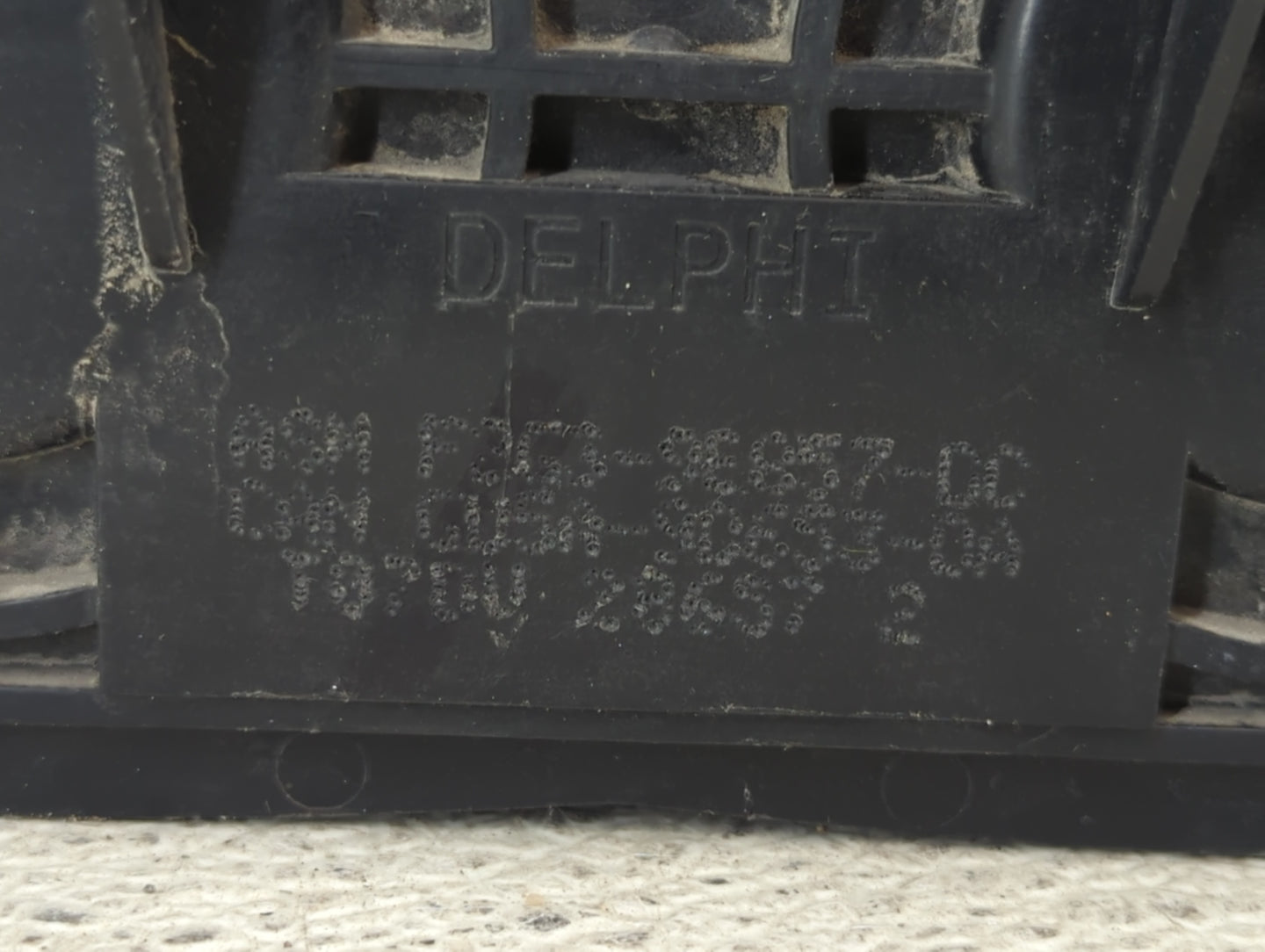 2015 Lincoln Mkx Fuel Vapor Charcoal Canister - Oemusedautoparts1.com