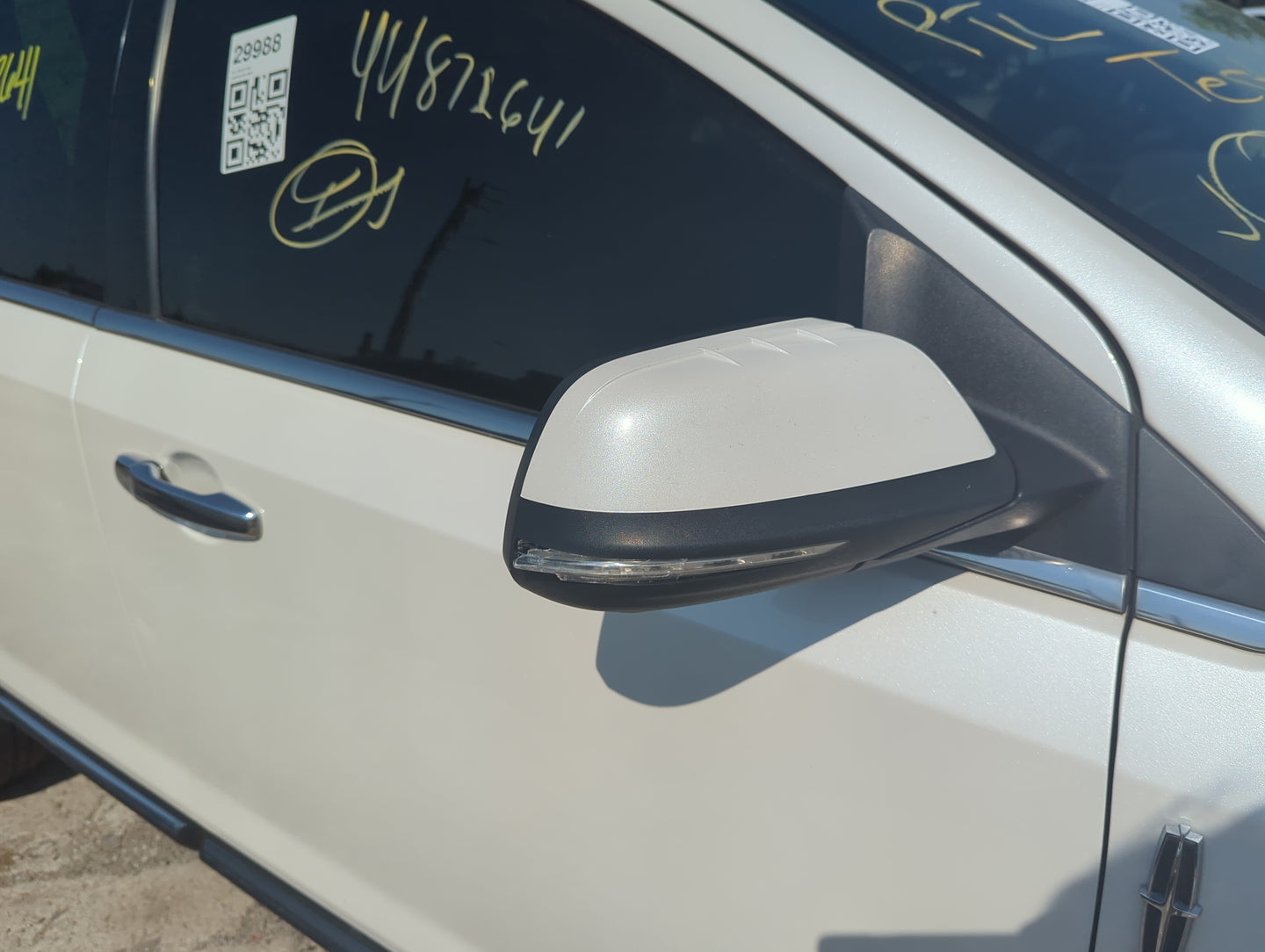 2012-2015 Lincoln Mkx Passenger Side View Mirror - Right Door Mirror OEM Used - Oemusedautoparts1.com