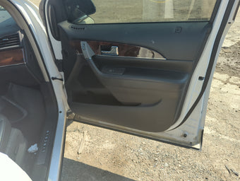 compare product 2015 Lincoln Mkx Front Right Passenger Interior Door Panel Trim