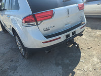 2011-2015 Lincoln Mkx Rear Bumper Assembly Oem 5016945 - Oemusedautoparts1.com