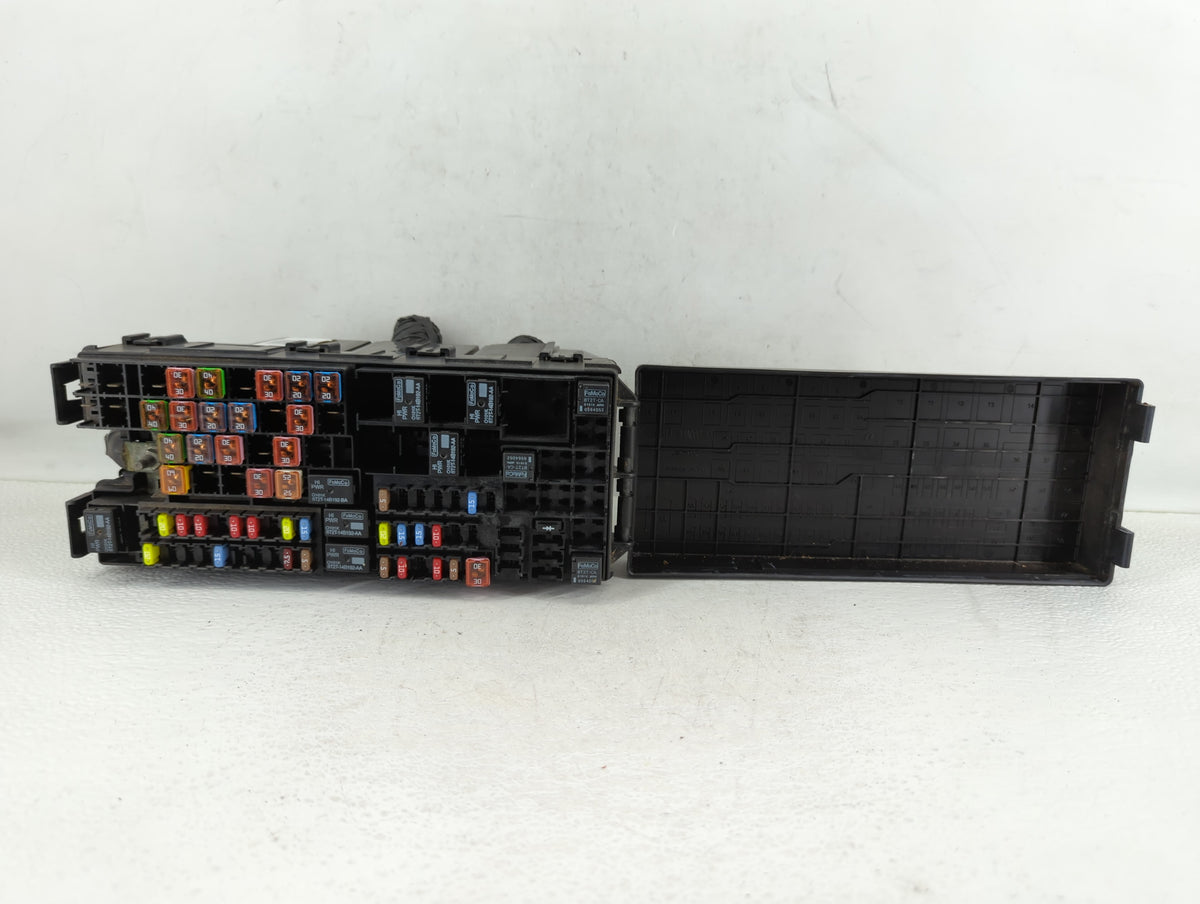 2012-2015 Lincoln Mkx Fusebox Fuse Box Panel Relay Module P/N:2621416148 CA1T-14290-EK Fits Fits 2012 2013 2014 2015 OEM Use
