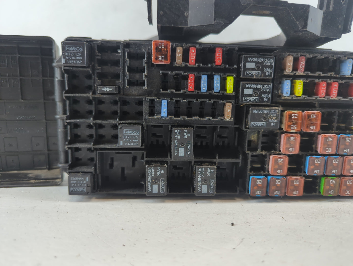 2012-2015 Lincoln Mkx Fusebox Fuse Box Panel Relay Module P/N:BT4T-14A003-AA Fits Fits 2012 2013 2014 2015 OEM Used Auto Par