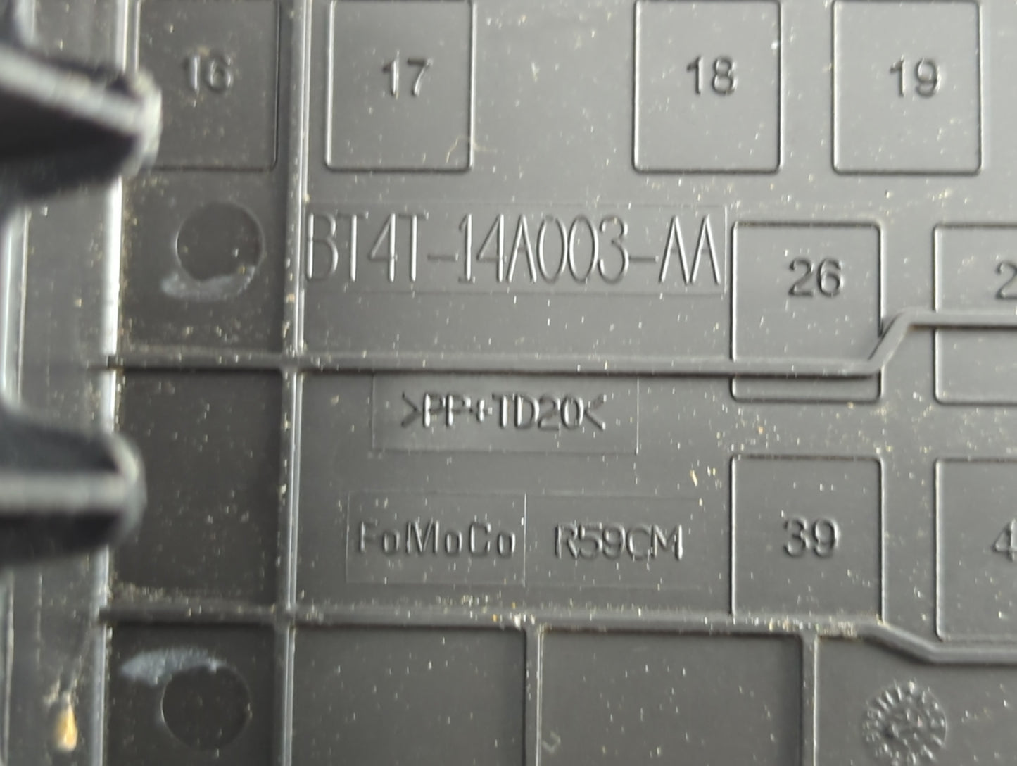 2012-2015 Lincoln Mkx Fusebox Fuse Box Panel Relay Module P/N:BT4T-14A003-AA Fits Fits 2012 2013 2014 2015 OEM Used Auto Par