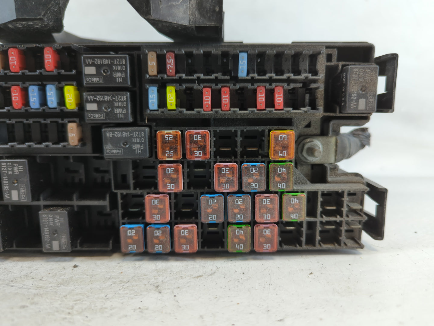 2012-2015 Lincoln Mkx Fusebox Fuse Box Panel Relay Module P/N:CA1T-14290-AK BT4T-14A003-AA Fits Fits 2012 2013 2014 2015 OEM