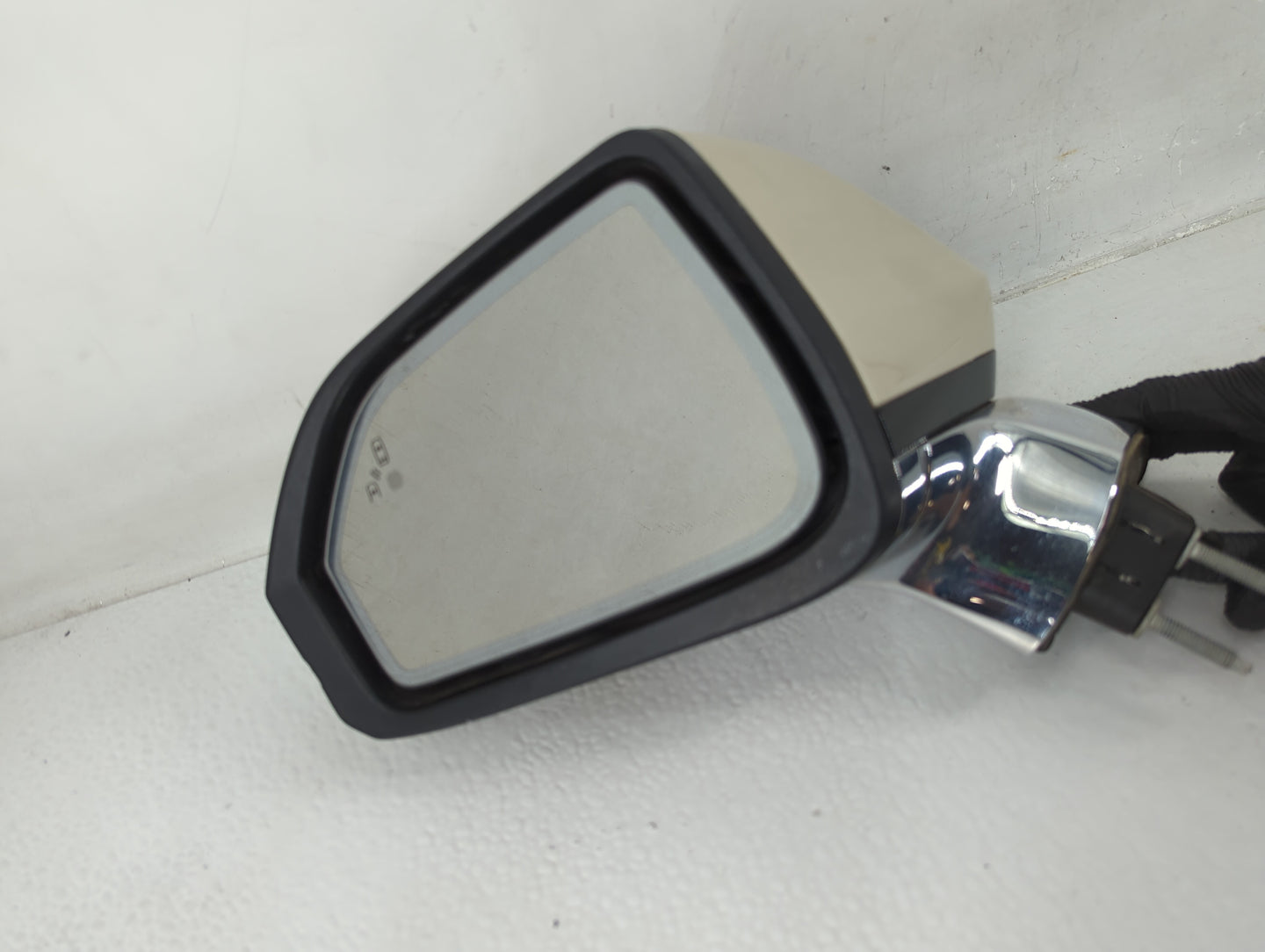 2015 Lincoln Mkz Driver Side View Mirror - Left Door Mirror OEM Used - Oemusedautoparts1.com