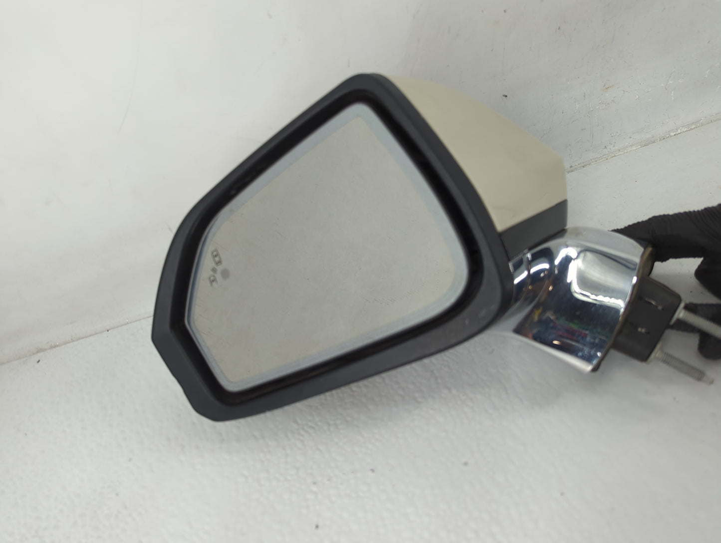 2015 Lincoln Mkz Driver Side View Mirror - Left Door Mirror OEM Used - Oemusedautoparts1.com