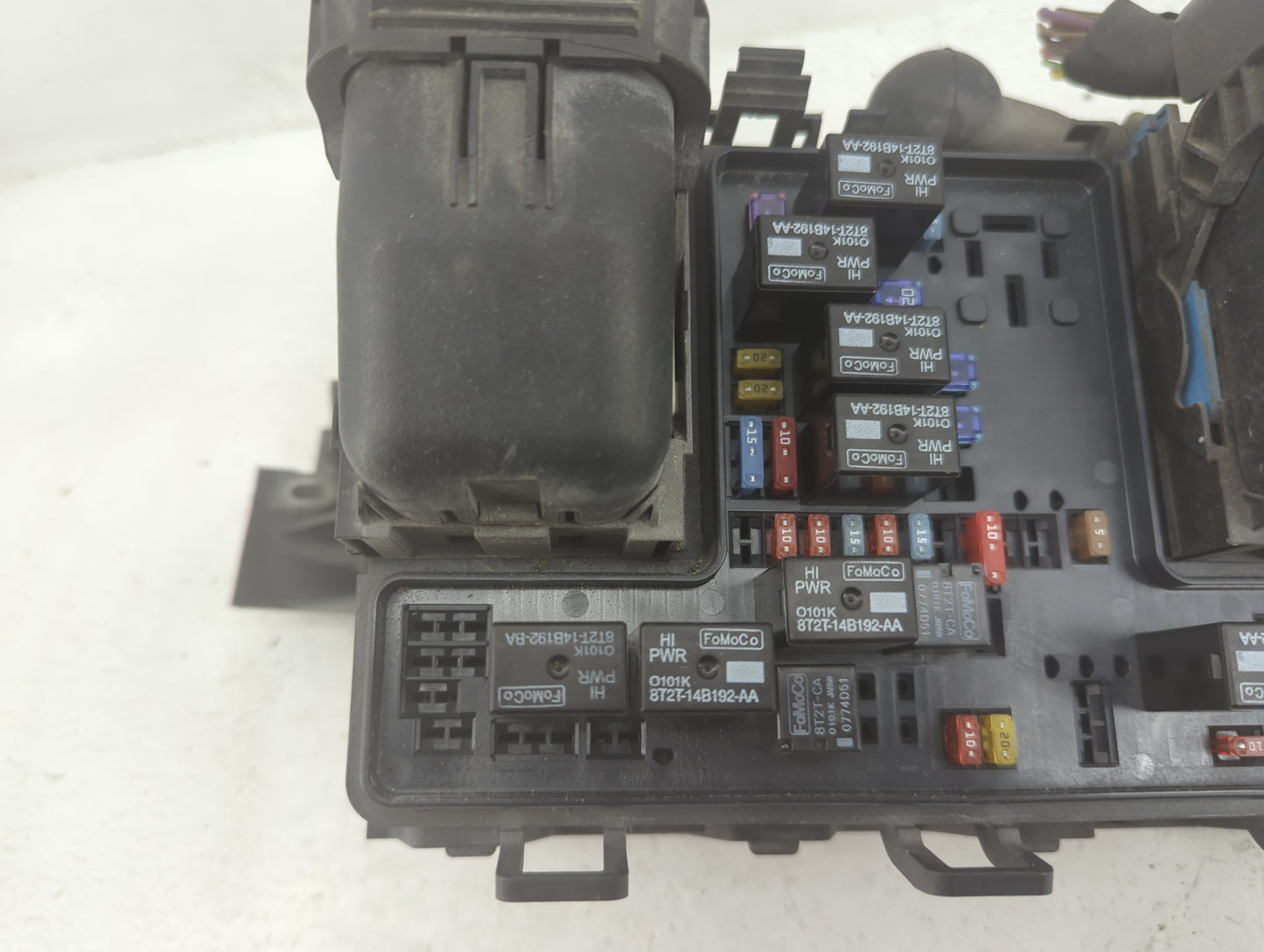 2015-2016 Lincoln Mkz Fusebox Fuse Box Panel Relay Module P/N:DG9T14A075AA Fits Fits 2015 2016 OEM Used Auto Parts - Oemused