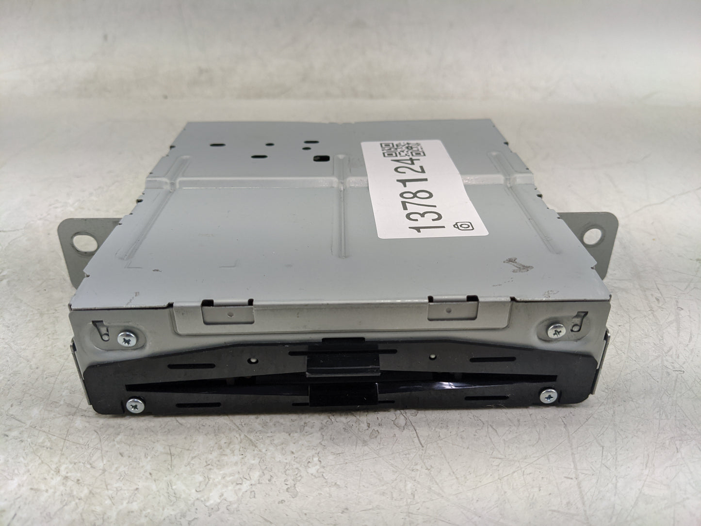 2015 Lincoln Mkz Radio AM FM Cd Player Receiver Replacement P/N:FP5T-18C830-AC Fits OEM Used Auto Parts - Oemusedautoparts1.