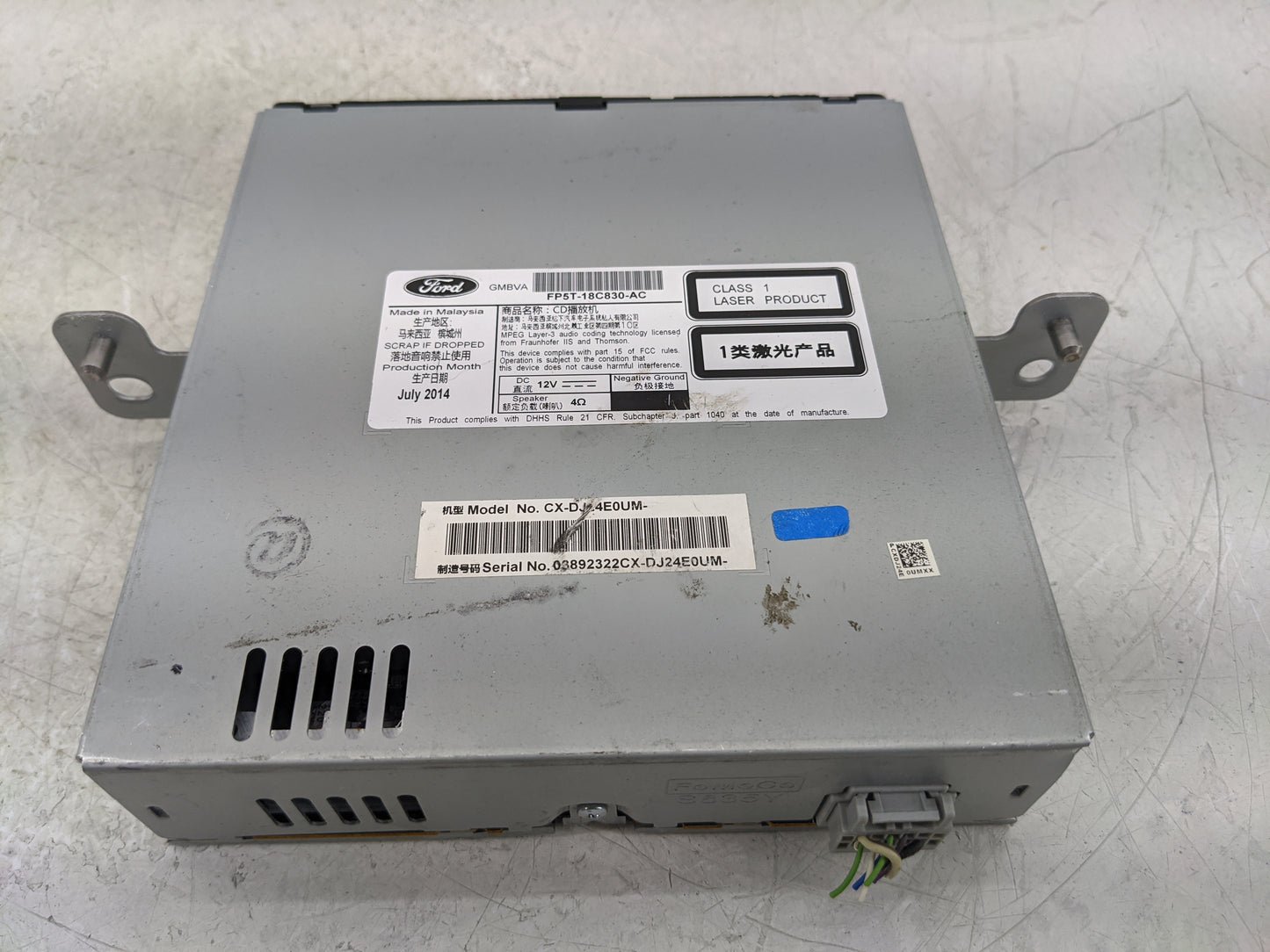2015 Lincoln Mkz Radio AM FM Cd Player Receiver Replacement P/N:FP5T-18C830-AC Fits OEM Used Auto Parts - Oemusedautoparts1.