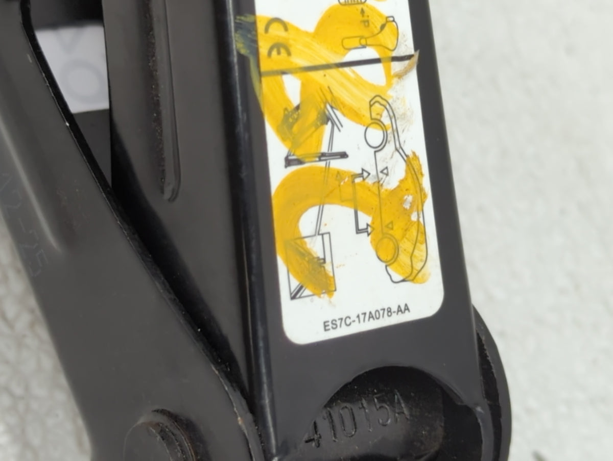 2015 Lincoln Mkz Spare Scissor Car Jack - Oemusedautoparts1.com