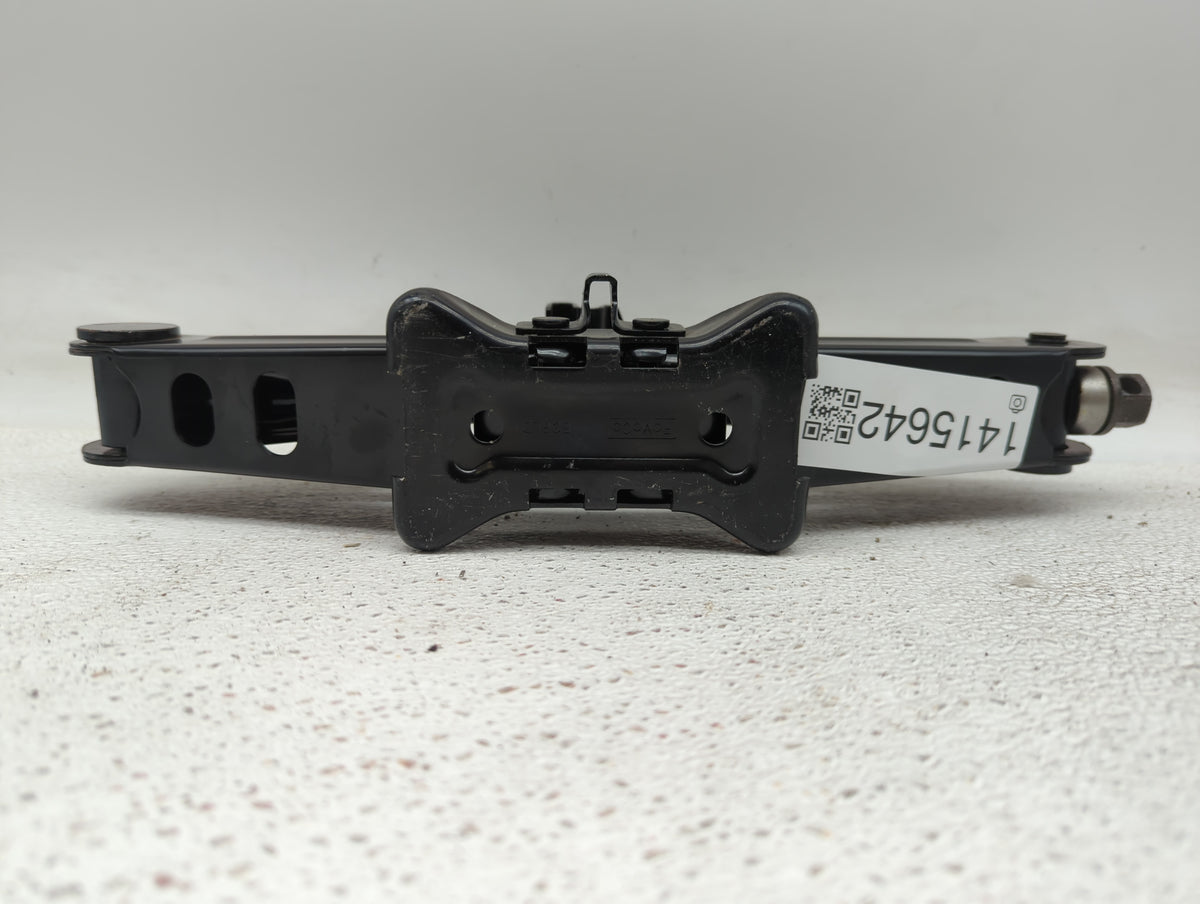 2015 Lincoln Mkz Spare Scissor Car Jack - Oemusedautoparts1.com