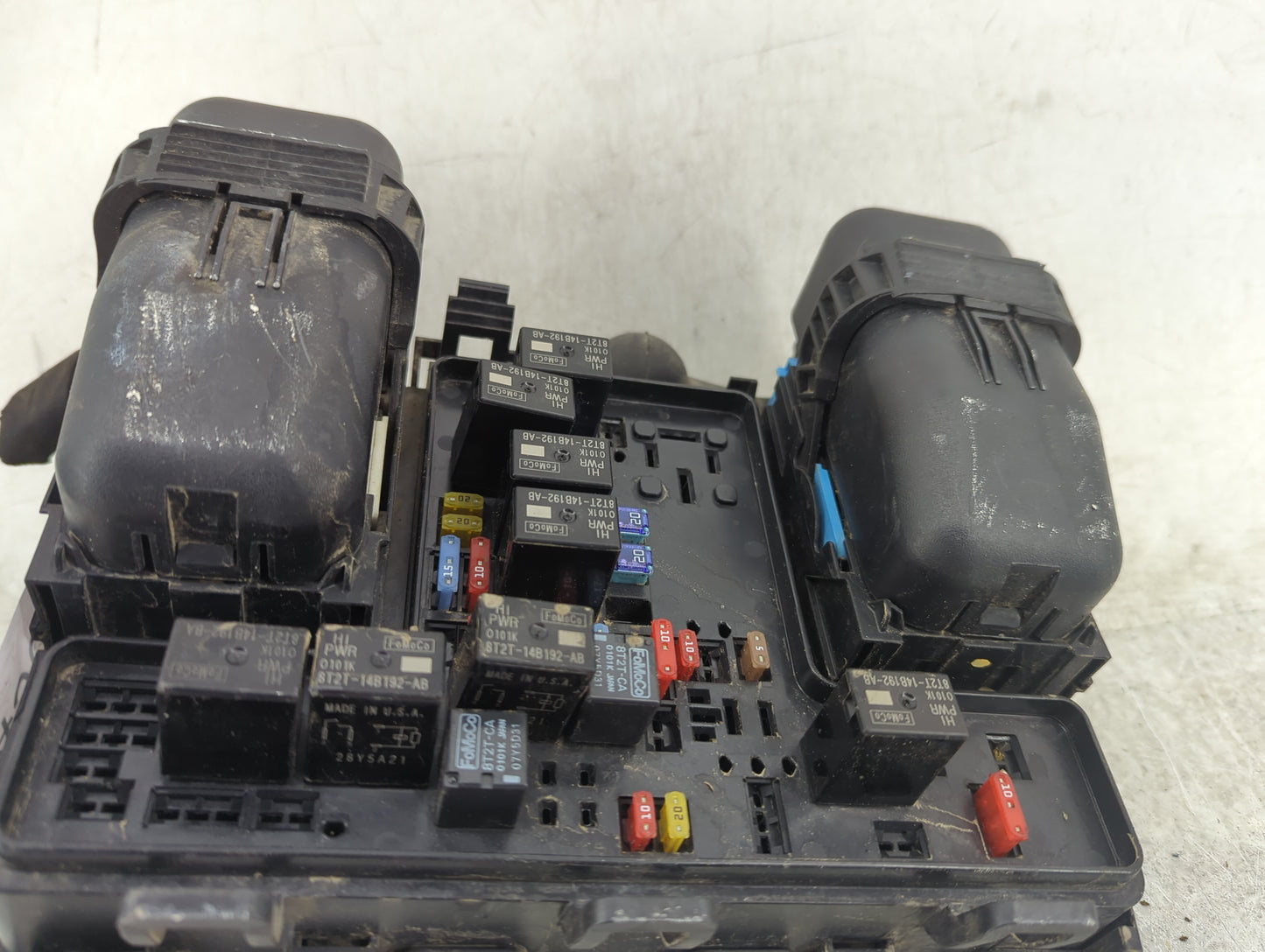 2015-2016 Lincoln Mkz Fusebox Fuse Box Panel Relay Module P/N:DG9T14A075AA Fits Fits 2015 2016 OEM Used Auto Parts - Oemused