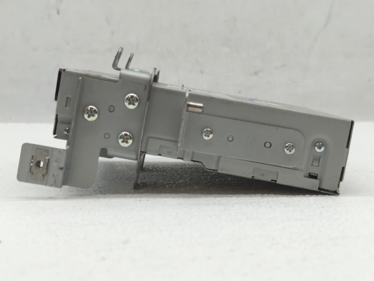 2015-2016 Lincoln Mkz Radio AM FM Cd Player Receiver Replacement P/N:FP5T-18C830-AC Fits Fits 2015 2016 OEM Used Auto Parts 