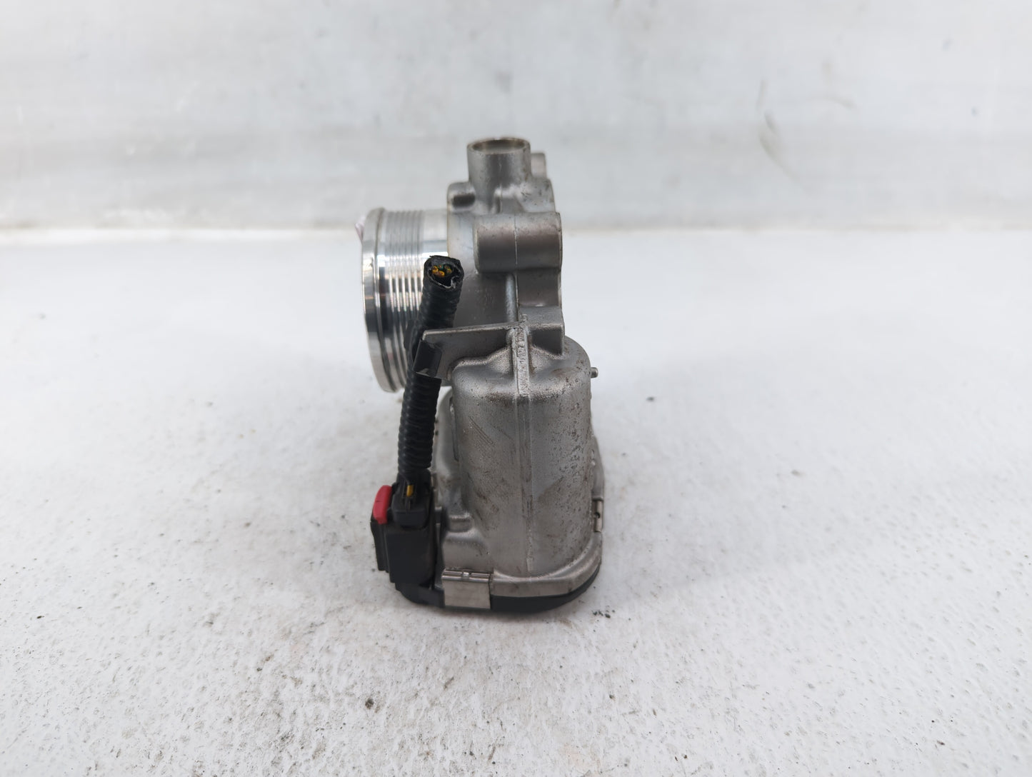 2013-2016 Lincoln Mkz Throttle Body P/N:DS7E-9F991-BB Fits Fits 2012 2013 2014 2015 2016 2017 OEM Used Auto Parts - Oemuseda