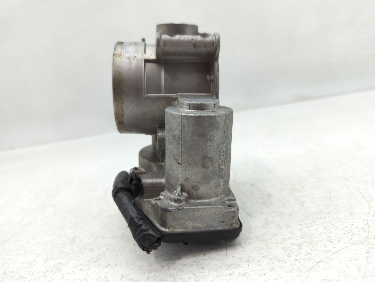 2013-2020 Lincoln Mkz Throttle Body P/N:DS7E-9F991-AF Fits Fits 2013 2014 2015 2016 2017 2018 2019 2020 2021 2022 OEM Used A