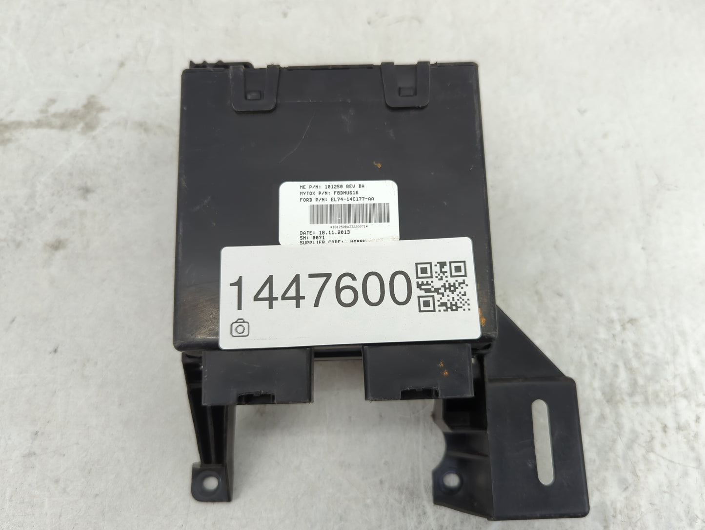 2015-2017 Lincoln Navigator Body Control Module Bcm Inner Cabin Fuse Box - Oemusedautoparts1.com