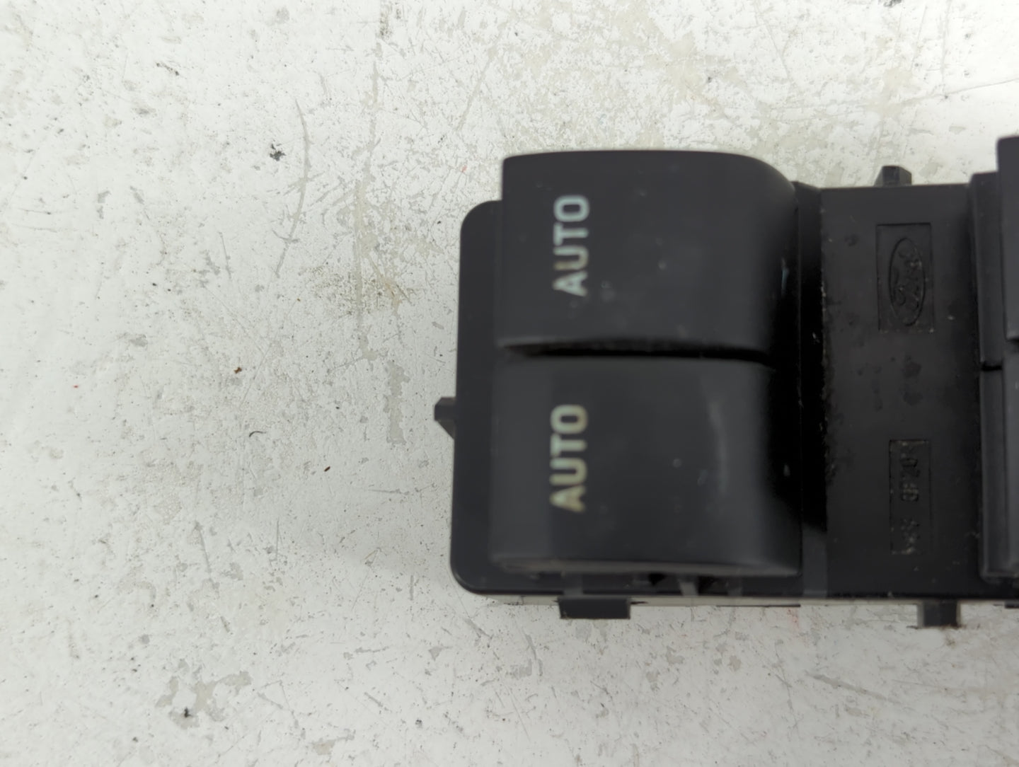 2015-2017 Lincoln Navigator Master Power Window Switch Replacement Driver Side Left P/N:FL7T-14540-AAW Fits Fits 2015 2016 2
