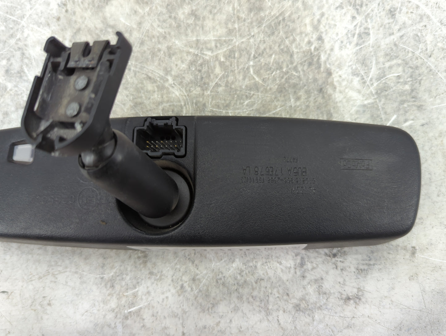 2015 Lincoln Navigator Interior Rear View Mirror Replacement OEM P/N:BU5A17E678LA 010815905-2368 Fits OEM Used Auto Parts - 