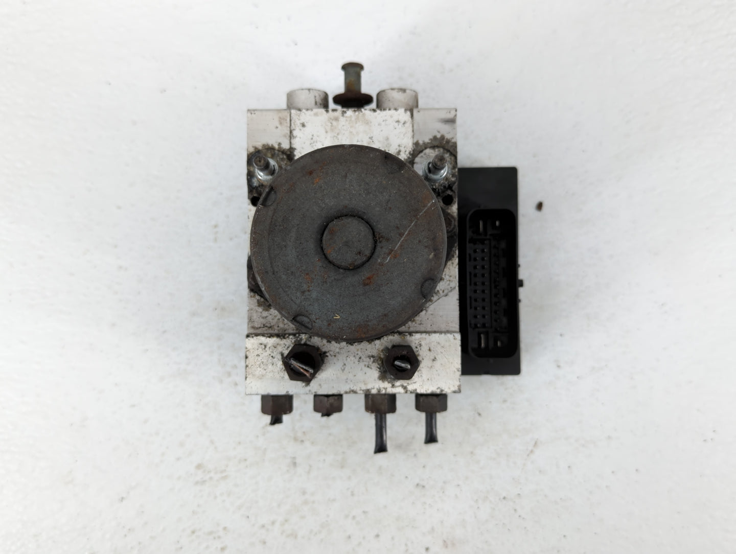 2015-2017 Lincoln Navigator ABS Pump Control Module Replacement P/N:FL14-2C405-B Fits Fits 2015 2016 2017 OEM Used Auto Part