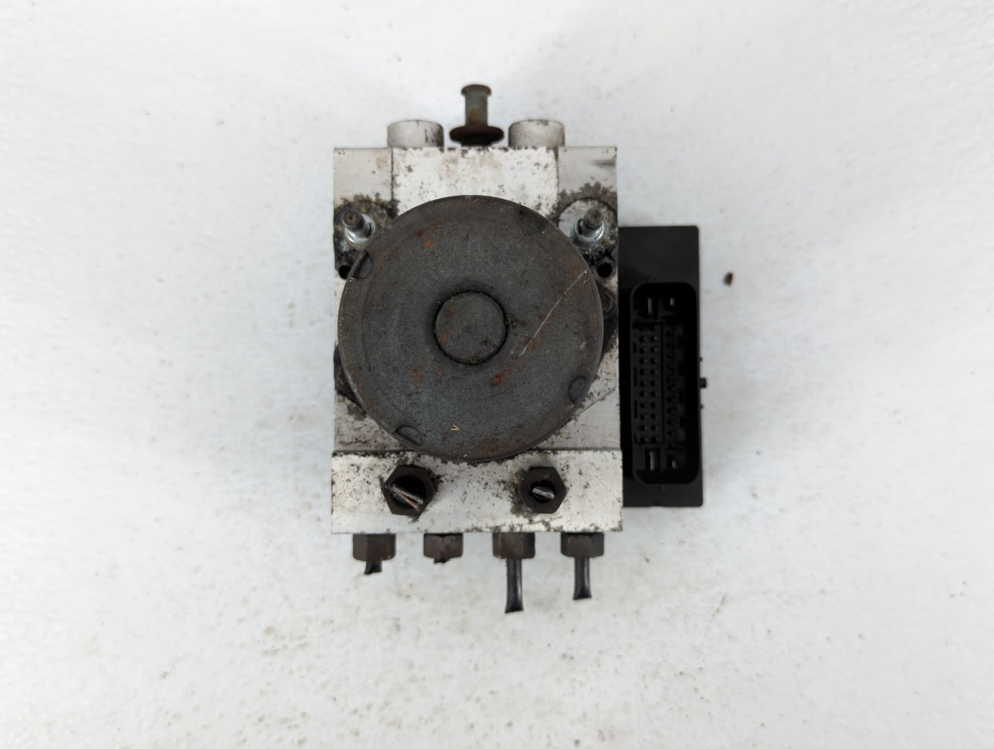 2015-2017 Lincoln Navigator ABS Pump Control Module Replacement P/N:FL14-2C405-B Fits Fits 2015 2016 2017 OEM Used Auto Part