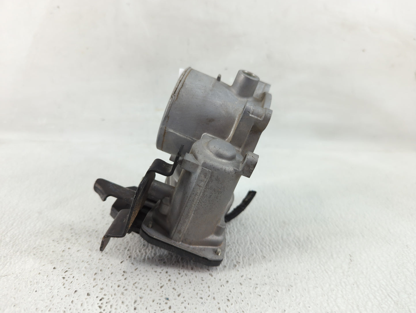 2014-2018 Mazda 3 Throttle Body P/N:0675 3S31 K4238, 13 640 Fits Fits 2014 2015 2016 2017 2018 OEM Used Auto Parts - Oemused