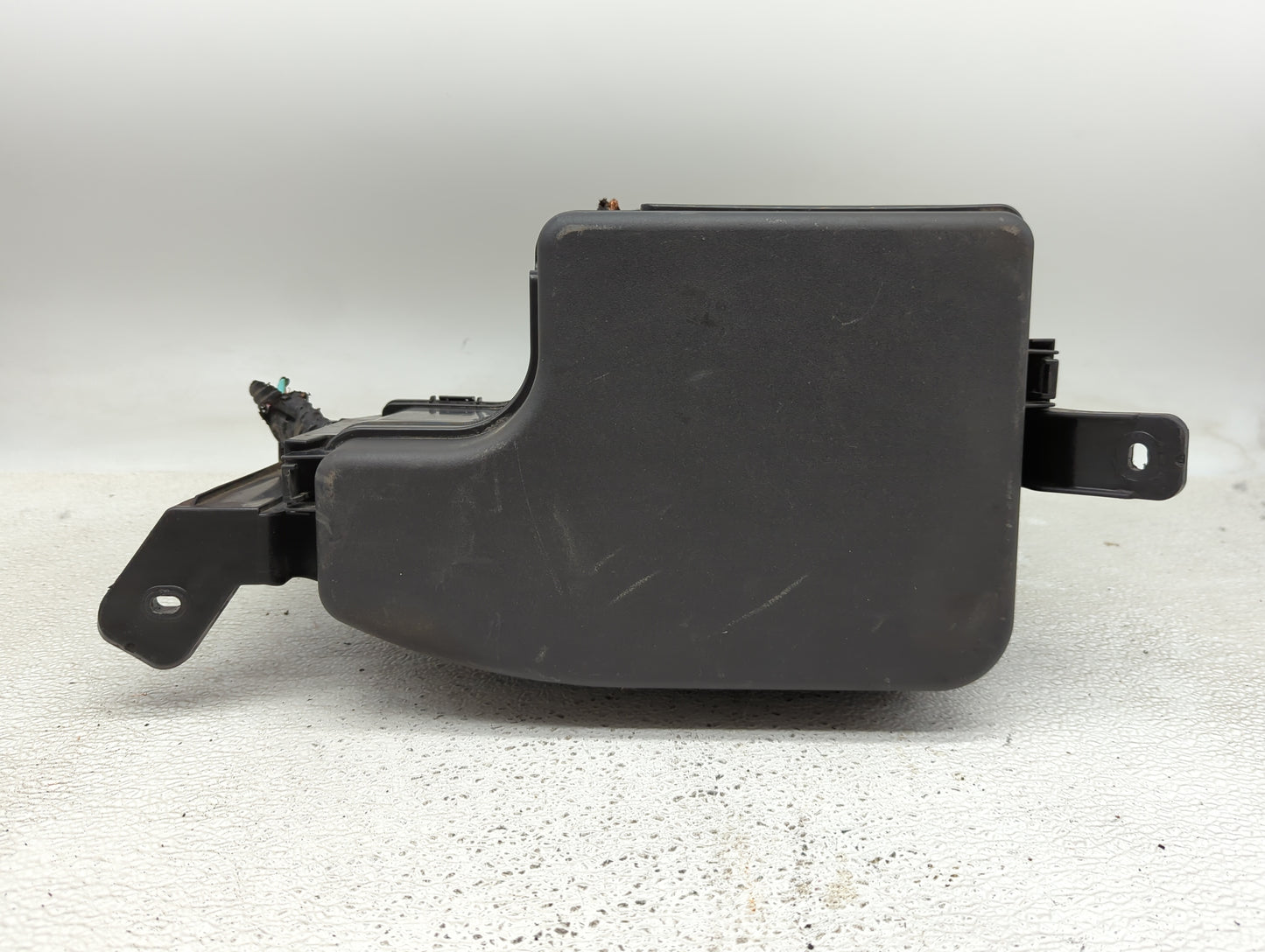 2014-2016 Mazda 3 Fusebox Fuse Box Panel Relay Module P/N:KD45-675X0 Fits Fits 2014 2015 2016 OEM Used Auto Parts - Oemuseda