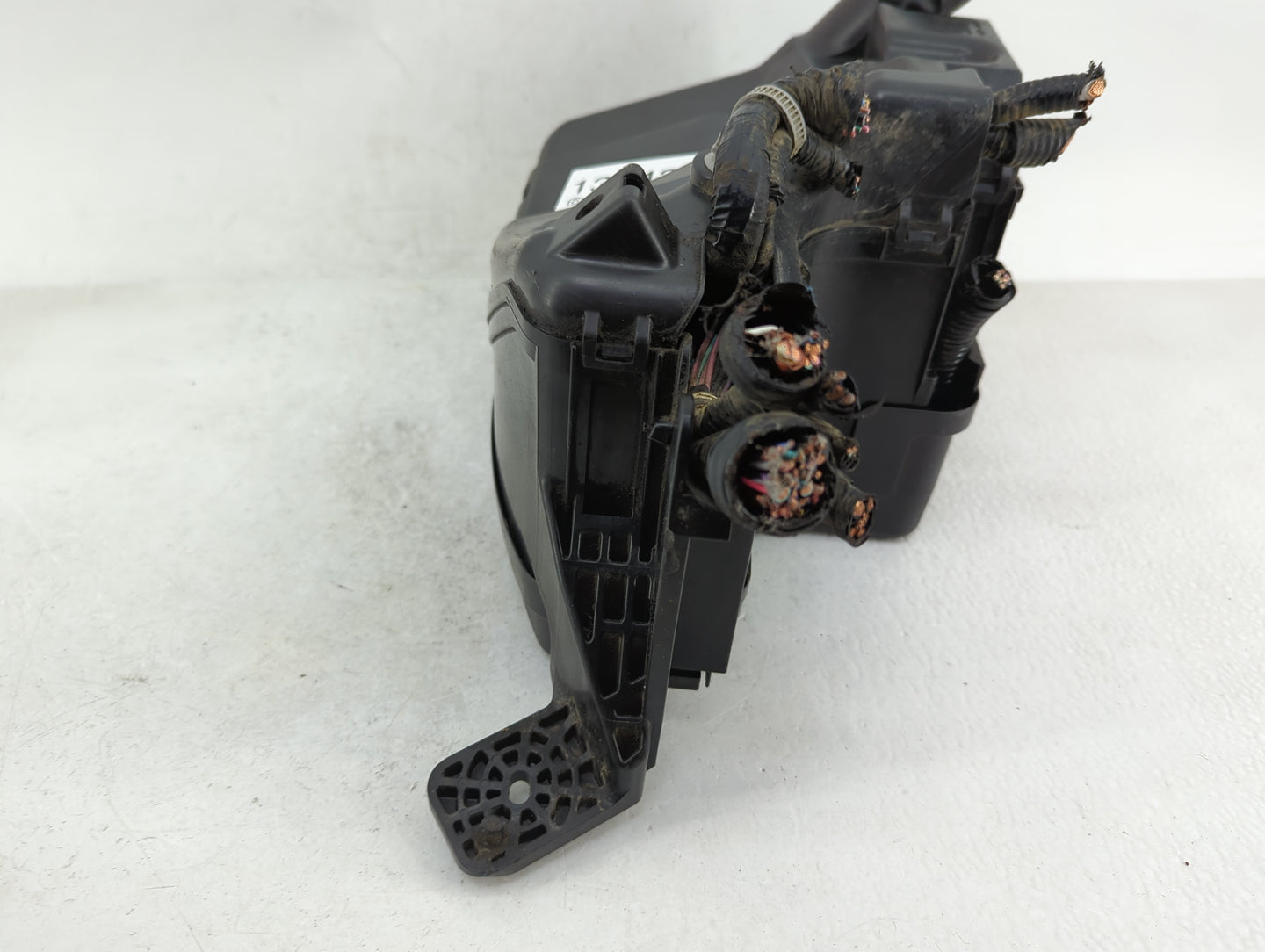 2014-2016 Mazda 3 Fusebox Fuse Box Panel Relay Module P/N:BHR1-66767 Fits Fits 2014 2015 2016 OEM Used Auto Parts - Oemuseda