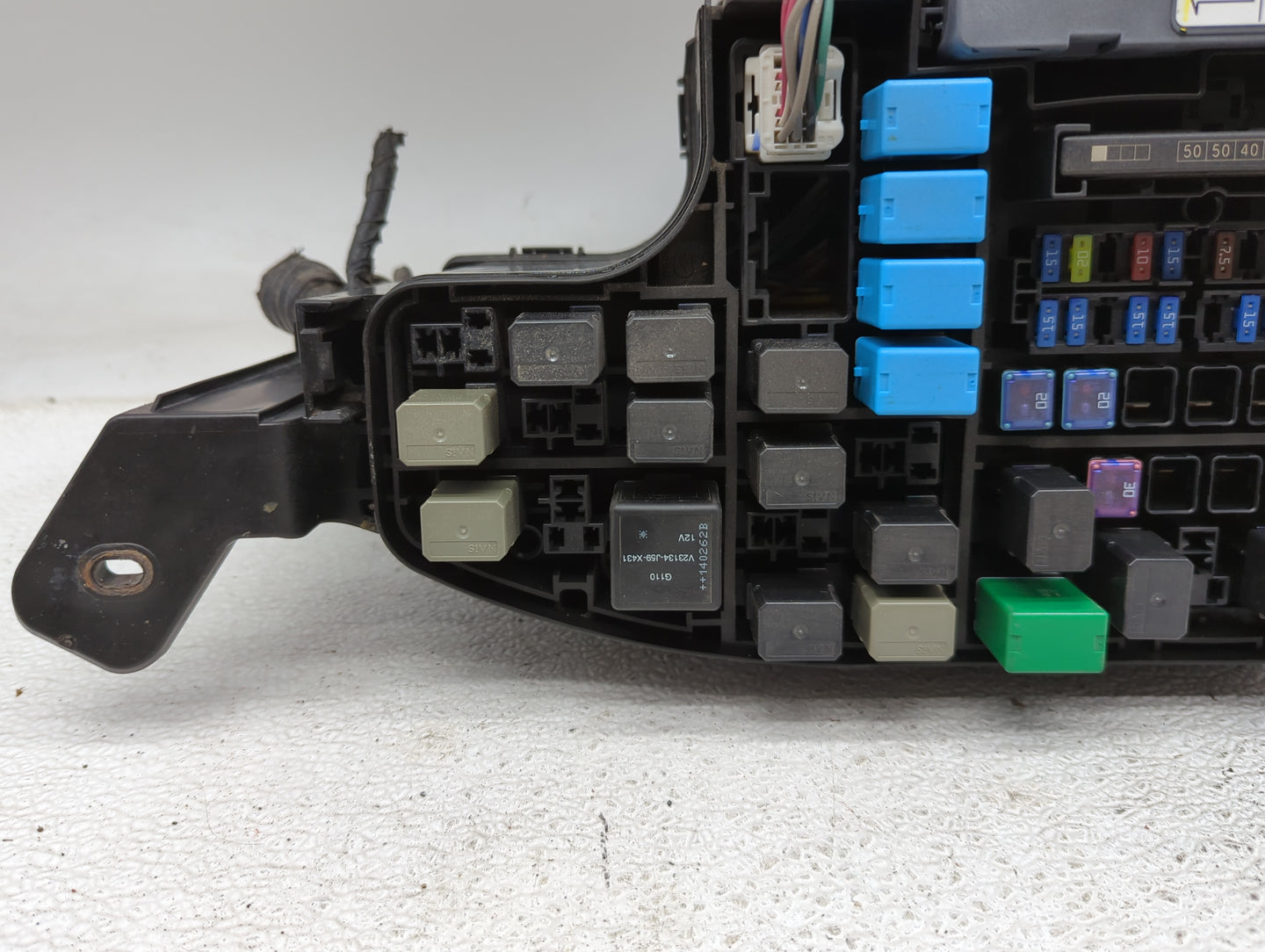 2014-2016 Mazda 3 Fusebox Fuse Box Panel Relay Module P/N:KD45-675X0 Fits Fits 2014 2015 2016 OEM Used Auto Parts - Oemuseda