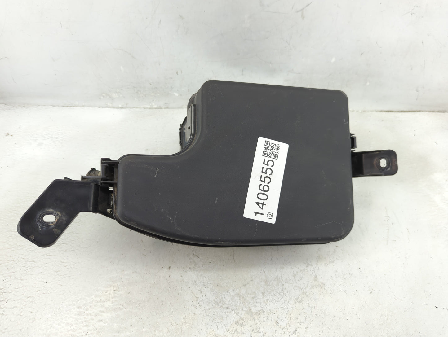 2014-2016 Mazda 3 Fusebox Fuse Box Panel Relay Module P/N:KD45-675X0 C Fits Fits 2014 2015 2016 OEM Used Auto Parts - Oemuse
