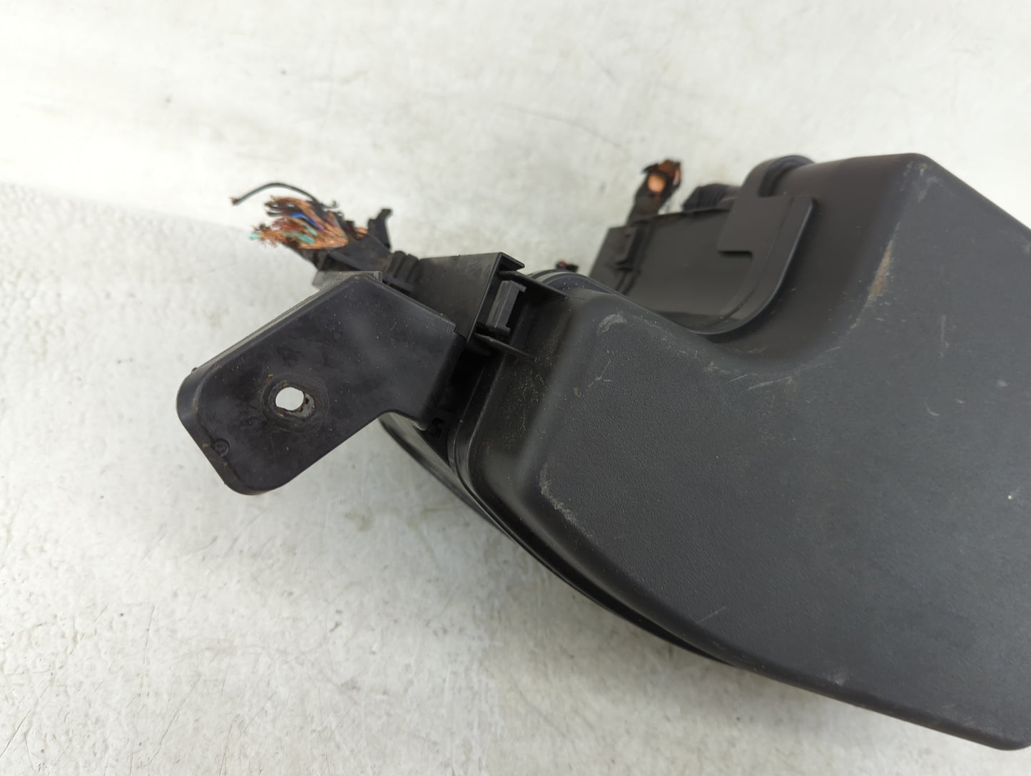 2014-2016 Mazda 3 Fusebox Fuse Box Panel Relay Module P/N:BHR1-66767 Fits Fits 2014 2015 2016 OEM Used Auto Parts - Oemuseda