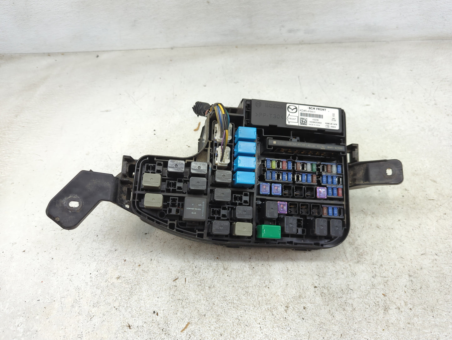 2014-2016 Mazda 3 Fusebox Fuse Box Panel Relay Module P/N:KD45-675X0 Fits Fits 2014 2015 2016 OEM Used Auto Parts - Oemuseda