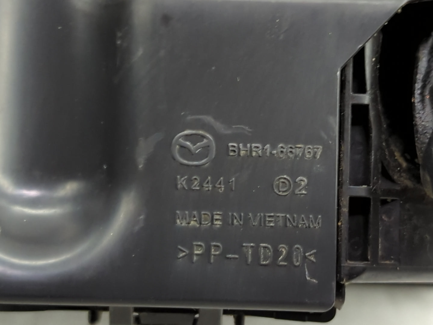 2014-2016 Mazda 3 Fusebox Fuse Box Panel Relay Module P/N:BHR1-66767 Fits Fits 2014 2015 2016 OEM Used Auto Parts - Oemuseda