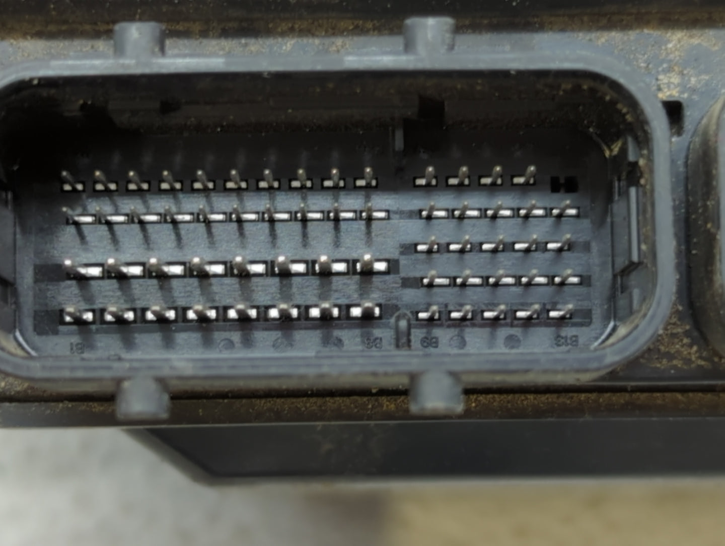 2014 Mazda 3 PCM Engine Control Computer ECU ECM PCU OEM P/N:PEDH 18 881 PEAB 18 881A, 03L 906 012 BP, PE19 18 881A Fits OEM