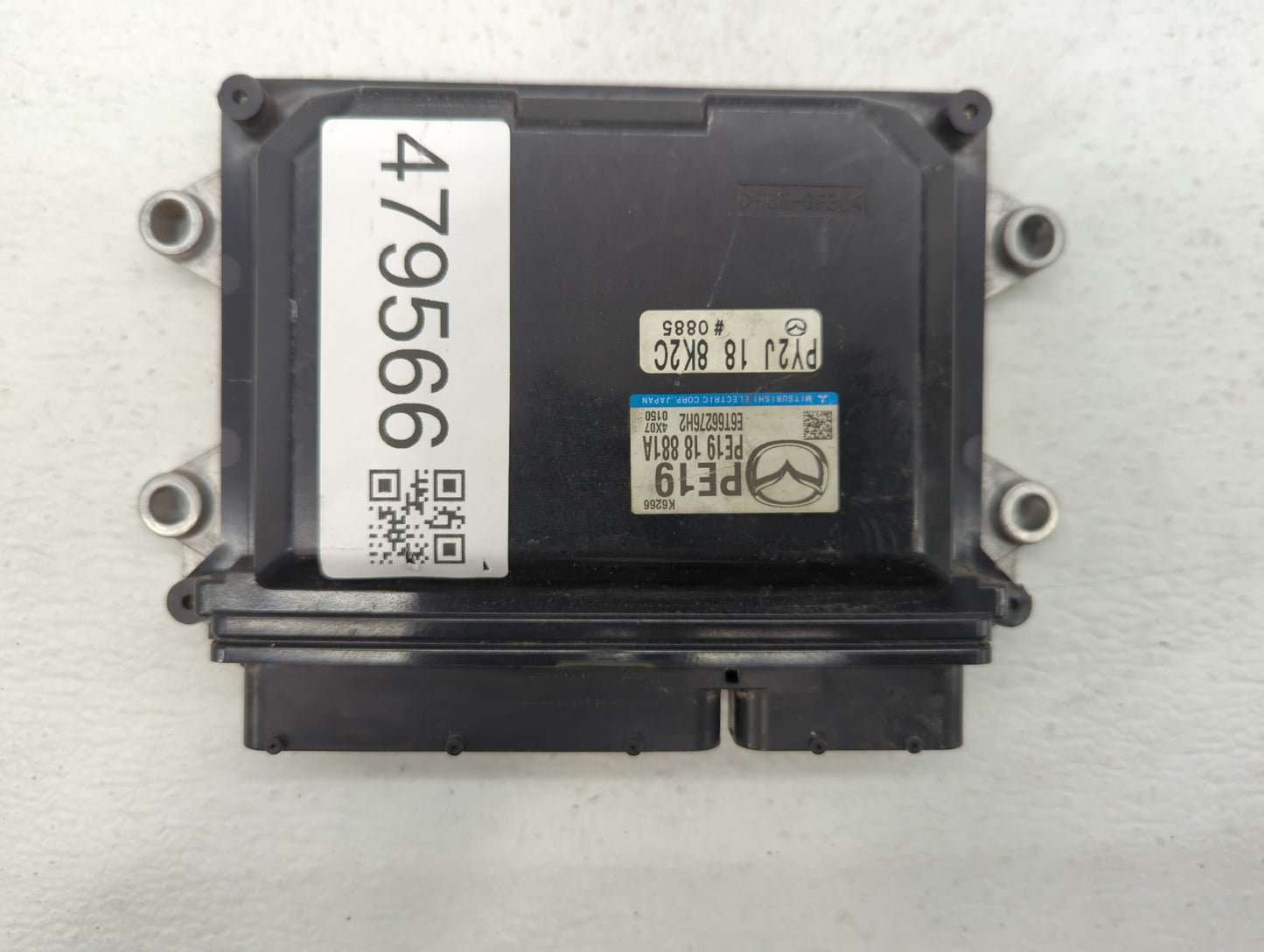 2014-2016 Mazda 3 PCM Engine Control Computer ECU ECM PCU OEM P/N:PEAB 18 881A PEDH 18 881 Fits Fits 2014 2015 2016 OEM Used