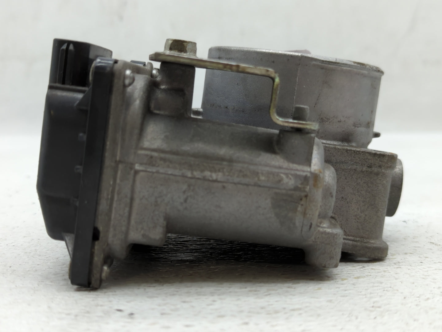 2012-2018 Mazda 3 Throttle Body P/N:152001S08 Fits Fits 2012 2013 2014 2015 2016 2017 2018 OEM Used Auto Parts - Oemusedauto