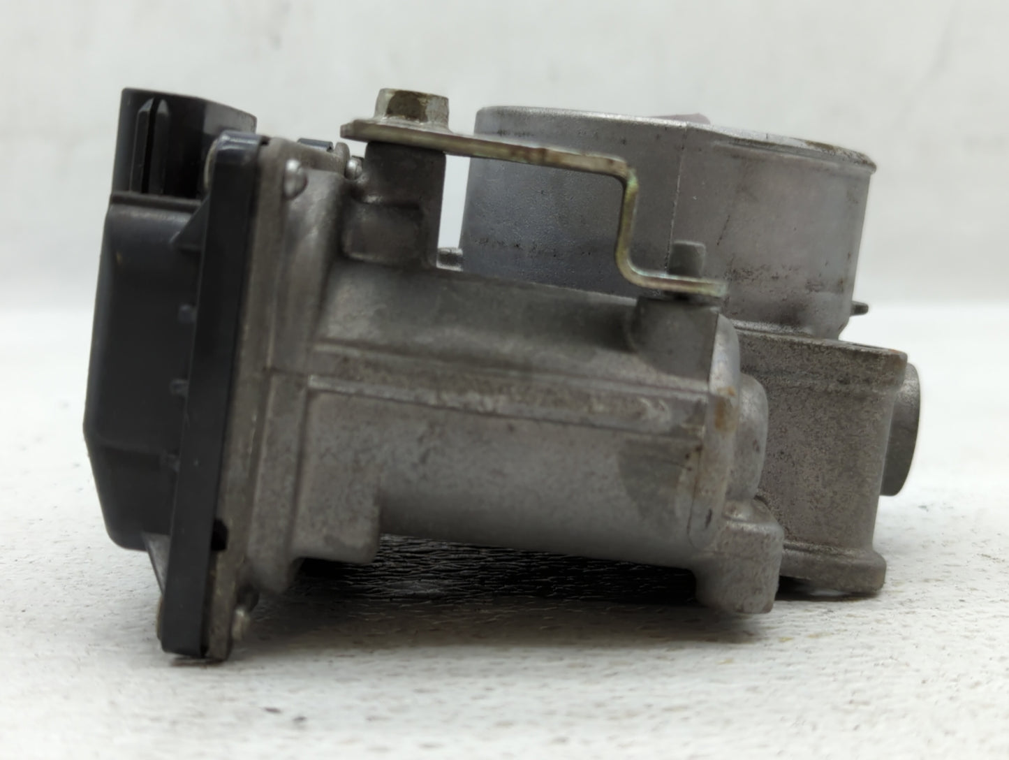 2012-2018 Mazda 3 Throttle Body P/N:152001S08 Fits Fits 2012 2013 2014 2015 2016 2017 2018 OEM Used Auto Parts - Oemusedauto