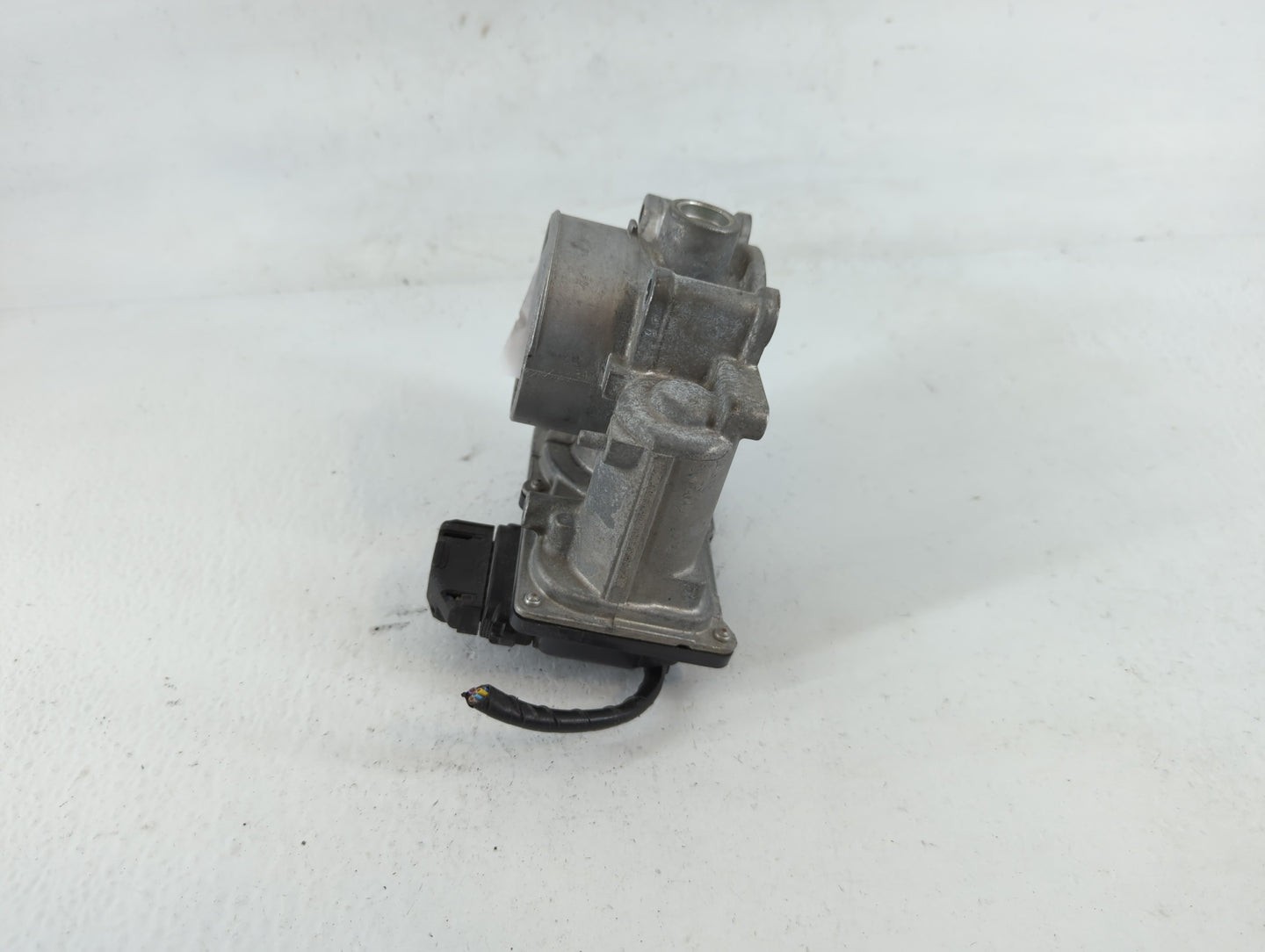 2012-2018 Mazda 3 Throttle Body Fits Fits 2012 2013 2014 2015 2016 2017 2018 OEM Used Auto Parts - Oemusedautoparts1.com