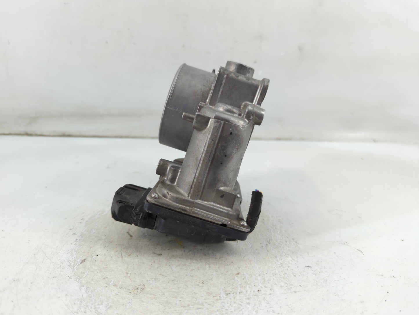 2012-2018 Mazda 3 Throttle Body P/N:0675 3S31 K4238, 13 640 Fits Fits 2012 2013 2014 2015 2016 2017 2018 OEM Used Auto Parts