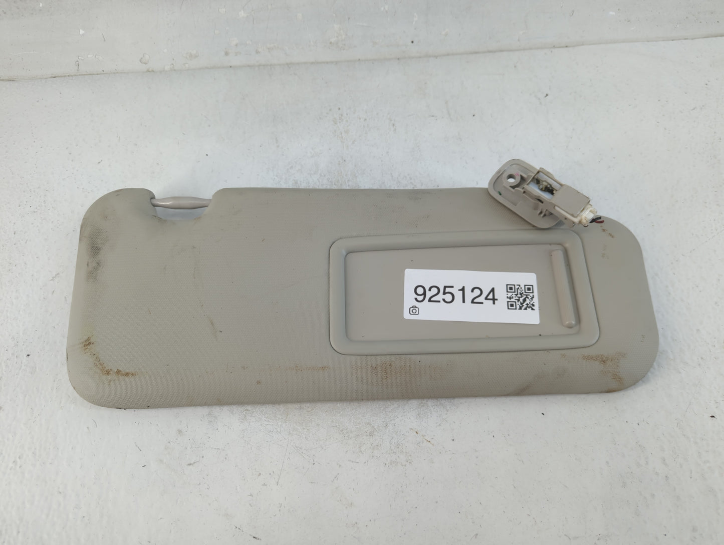 2014-2018 Mazda 3 Sun Visor Shade Replacement Passenger Right Mirror Fits Fits 2014 2015 2016 2017 2018 OEM Used Auto Parts 