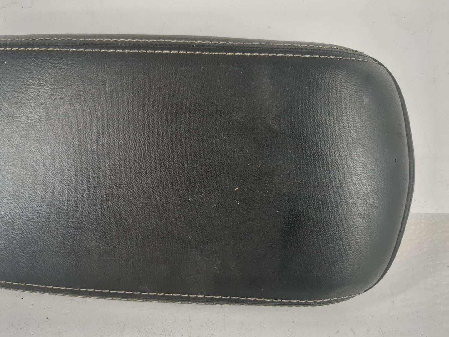 2012-2017 Mazda 5 Center Console Armrest Cover Lid Fits Fits 2012 2013 2014 2015 2016 2017 OEM Used Auto Parts - Oemusedauto