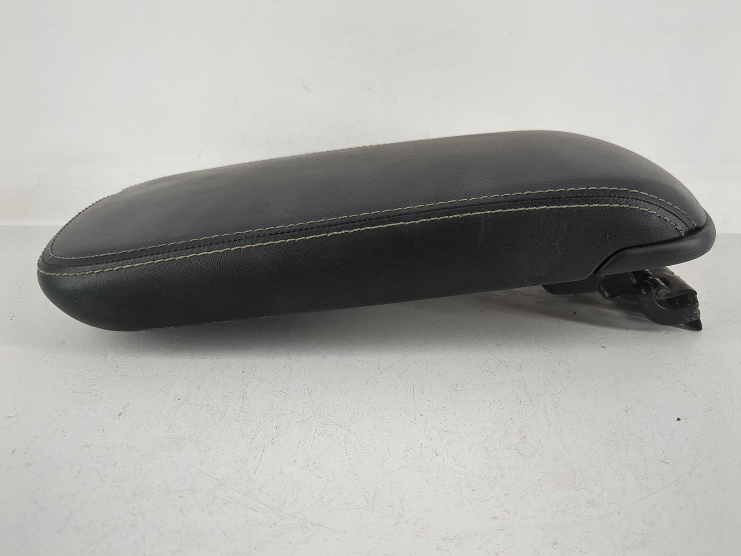 2012-2017 Mazda 5 Center Console Armrest Cover Lid Fits Fits 2012 2013 2014 2015 2016 2017 OEM Used Auto Parts - Oemusedauto